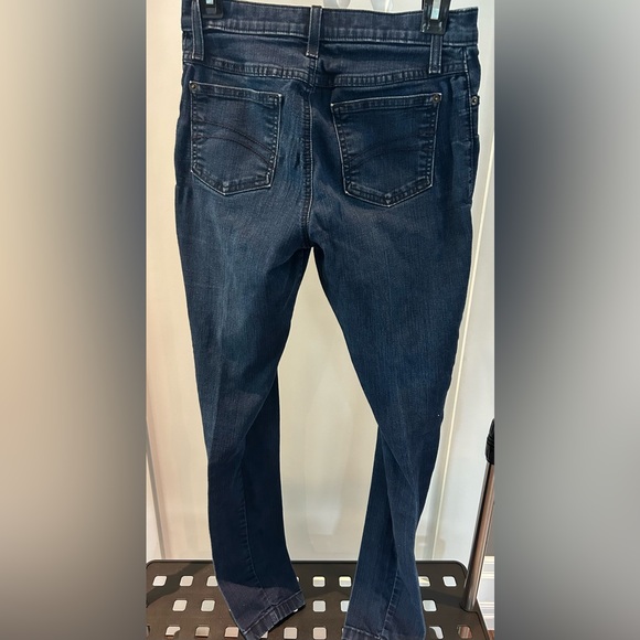 Second Yoga. Size 27 - Picture 2 of 2